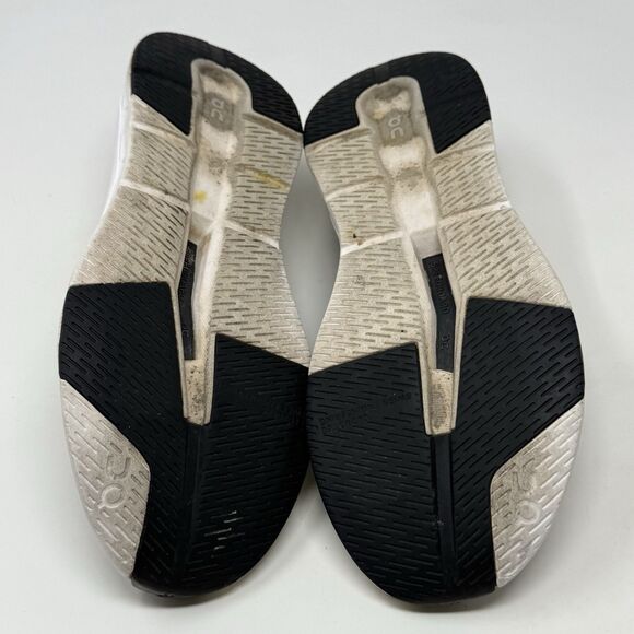 On Running Black Sneakers with White Soles - Picture 14 of 15